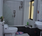 Bathroom Children Bedroom (Actual Footage)